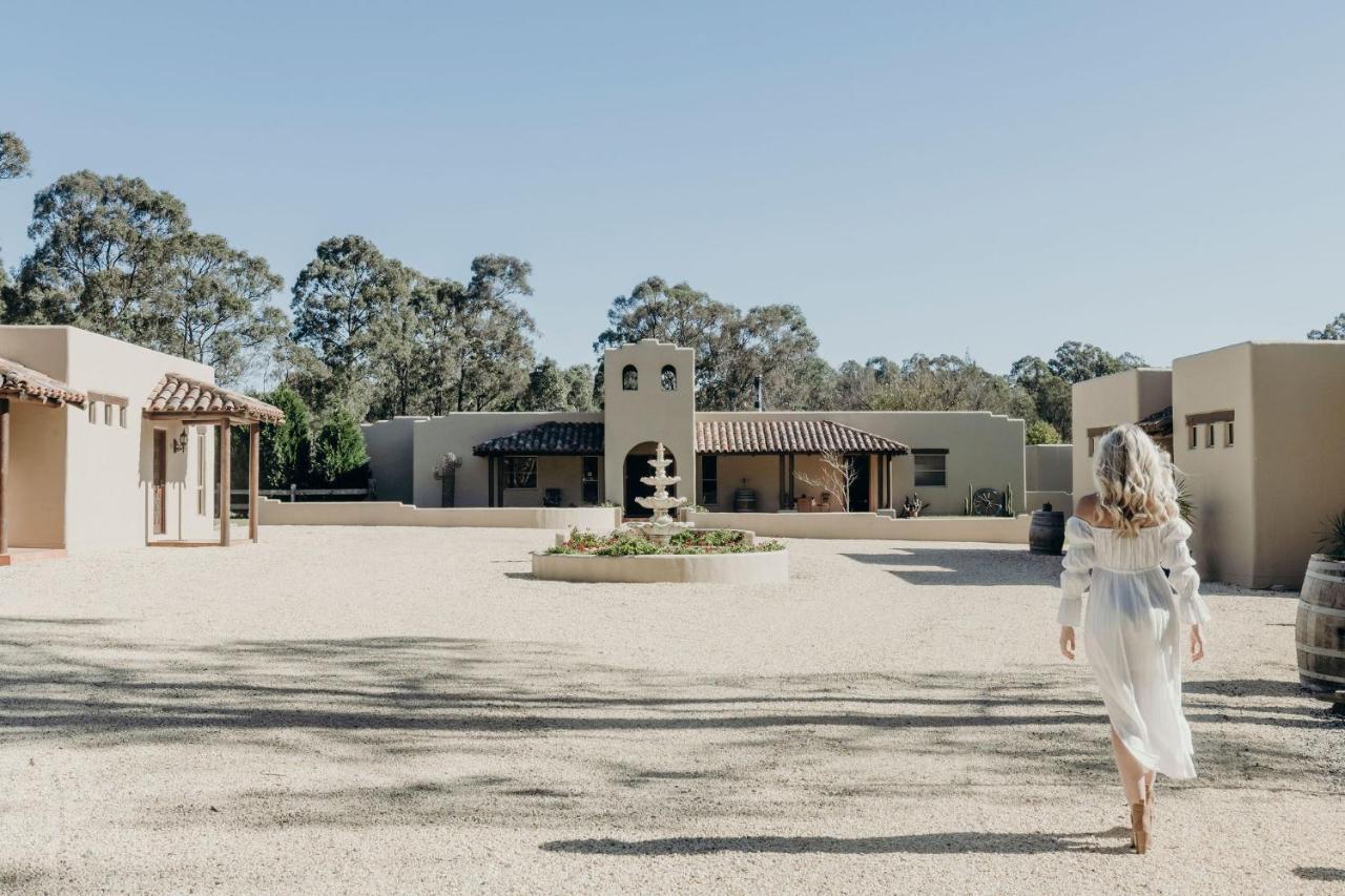 Casa La Vina Pokolbin - Romantic Villas With Outdoor Hot Tubs And Fireplaces Eksteriør billede